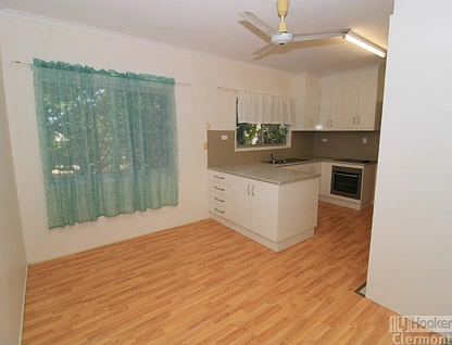 22 Collins Street, Clermont, QLD 4721, 3房, 1浴, House