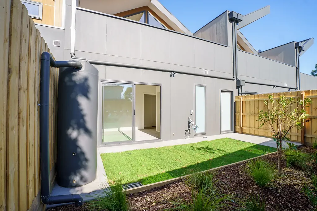 Modern luxury living in the heart of Heidelberg Heights!