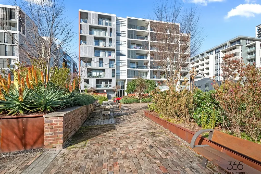 NORTH FACING PREMIUM 2BR + STUDY ROOM