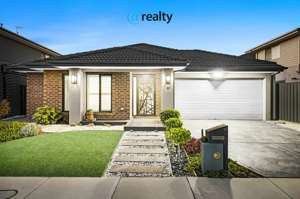 12 Thulian Street, Clyde North, VIC 3978