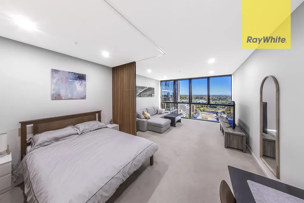 FURNISHED LUXURIOUS 5-STAR STUDIO AT V BY CROWN - BLUE MOUNTAIN VIEWS AND RESORT STYLE AMENITIES ALL IN ONE PROPERTY