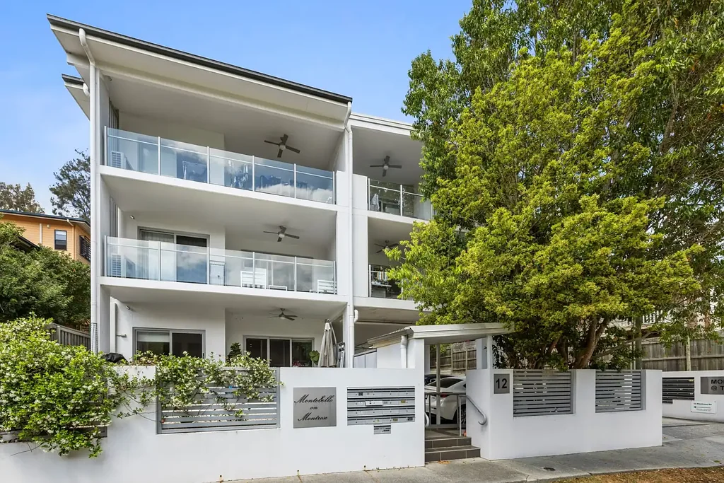 Taringa 2房 底层舒适，附带私人朝北露台 Ground-Floor Comfort with a Private North-Facing Terrace