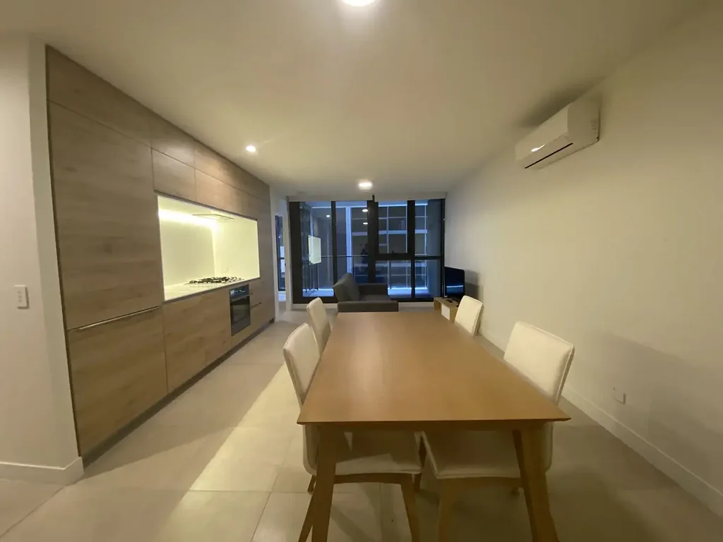 Fully Furnished brand new apartment in Queens Domain