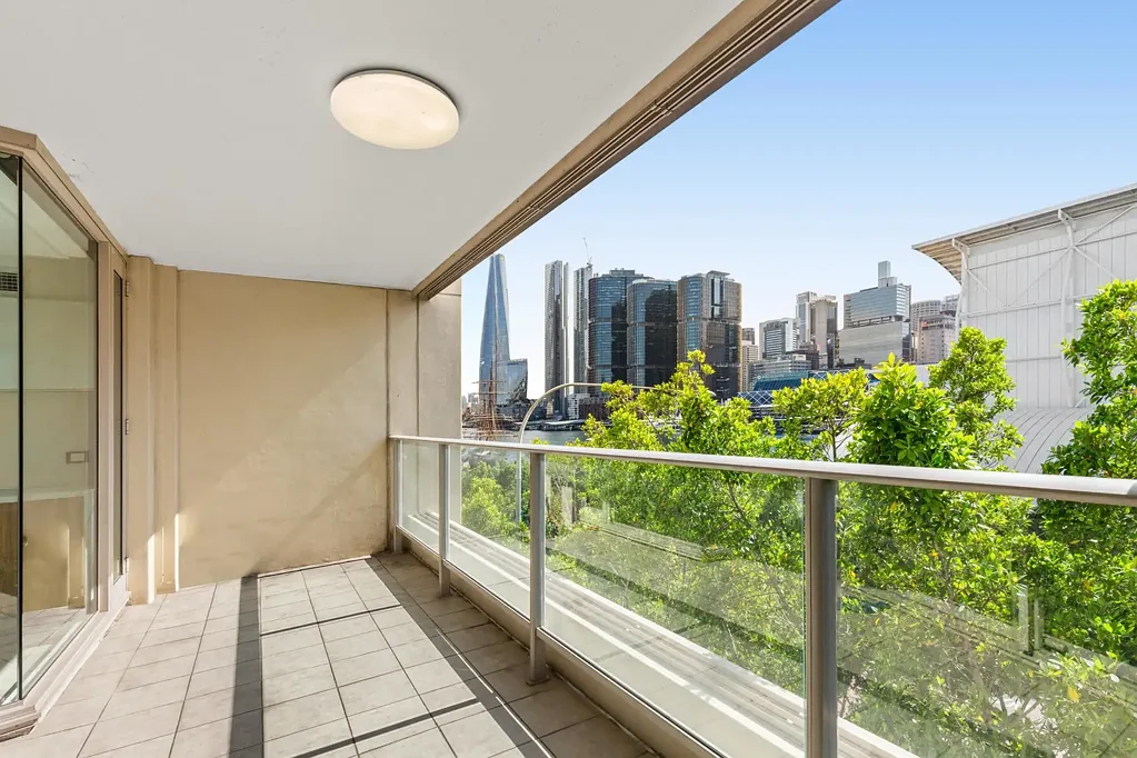 Stunning harbourside three bedroom residence