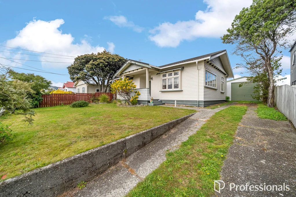 Petone 2房  Good Bones, Great Address, Big Potential