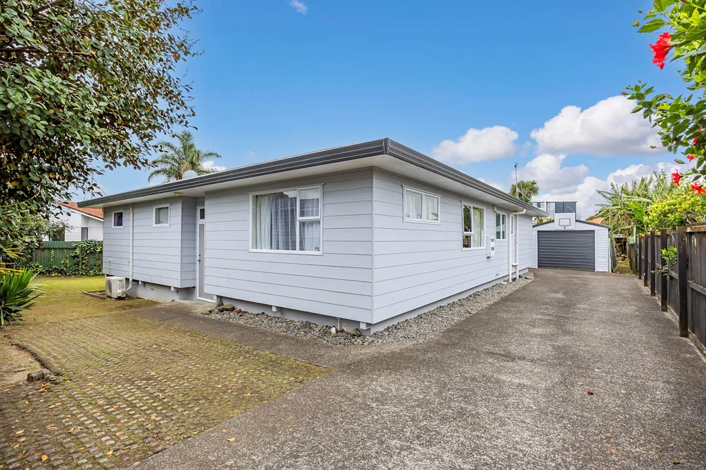 Te Atatu Peninsula 3બેડરૂમ Easy-Care Living in Te Atatu Peninsula