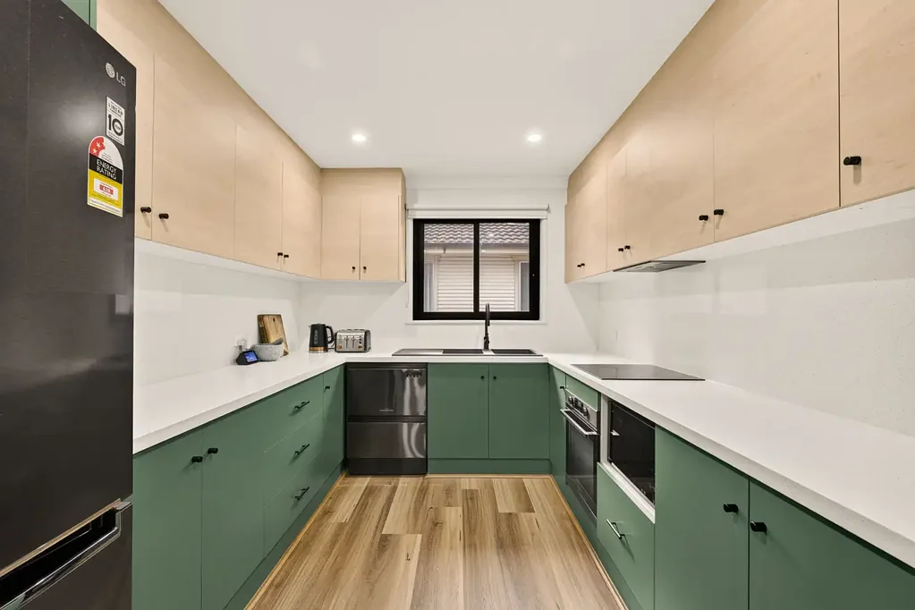 Old Toongabbie 3房 精心翻新住宅 设计师厨房 豪华浴室 主卧套房 宽敞户外区 便捷交通枢纽 Beautifully Renovated Family Home with Exceptional Outdoor Entertaining