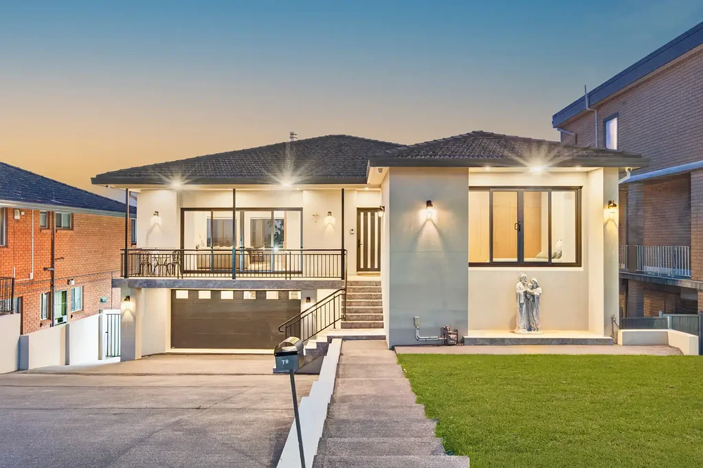 Winston Hills 4 Slaapkamer Breathtaking 180-Degree Views, Luxury Finishes and Exceptional Family Versatility