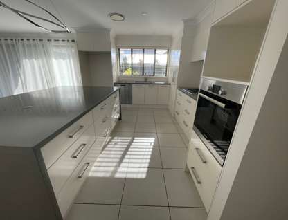 Address Withheld, Paradise Point, QLD 4216, 4 Bedrooms, 2 Bathrooms, House