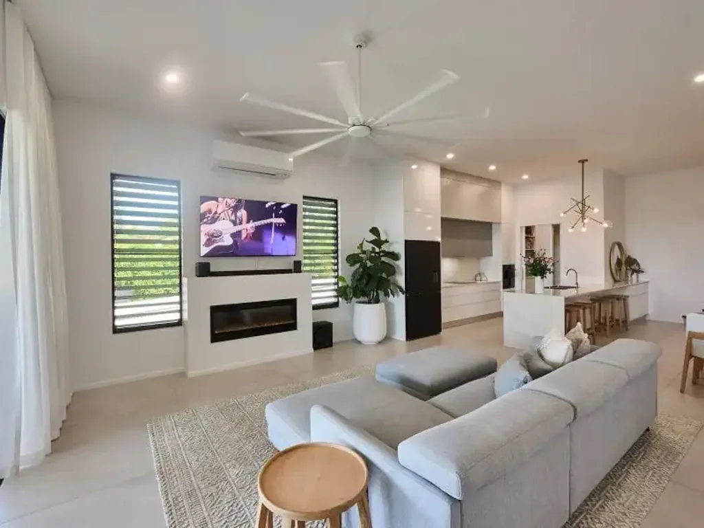 Atherton 4 Bedroom Owners committed elsewhere...  Immaculate family home - make it yours today...