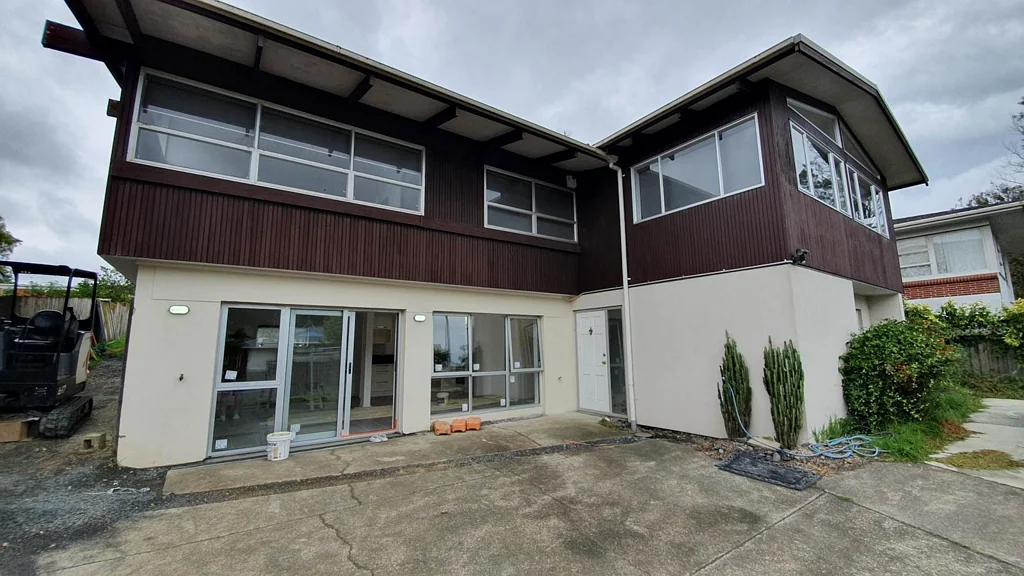 MODERN 2 BEDROOM  UNIT