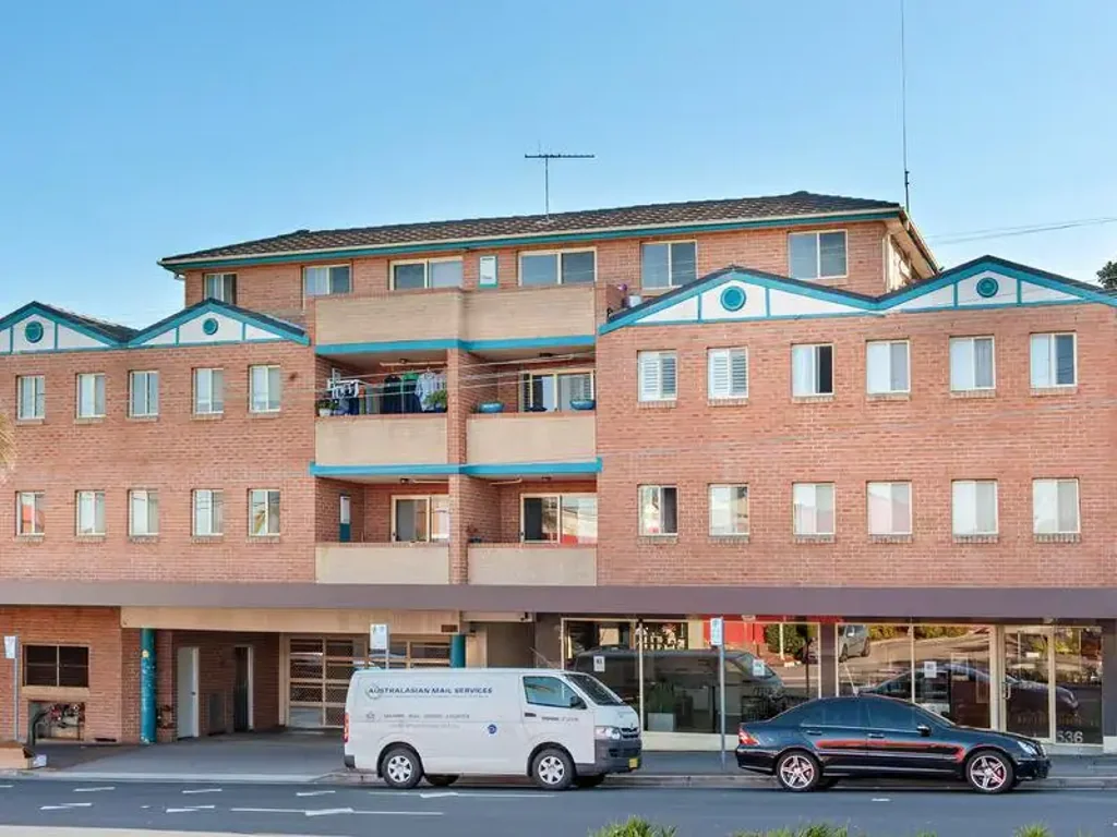 Sun-Filled Spacious 2 Bedroom Apartment