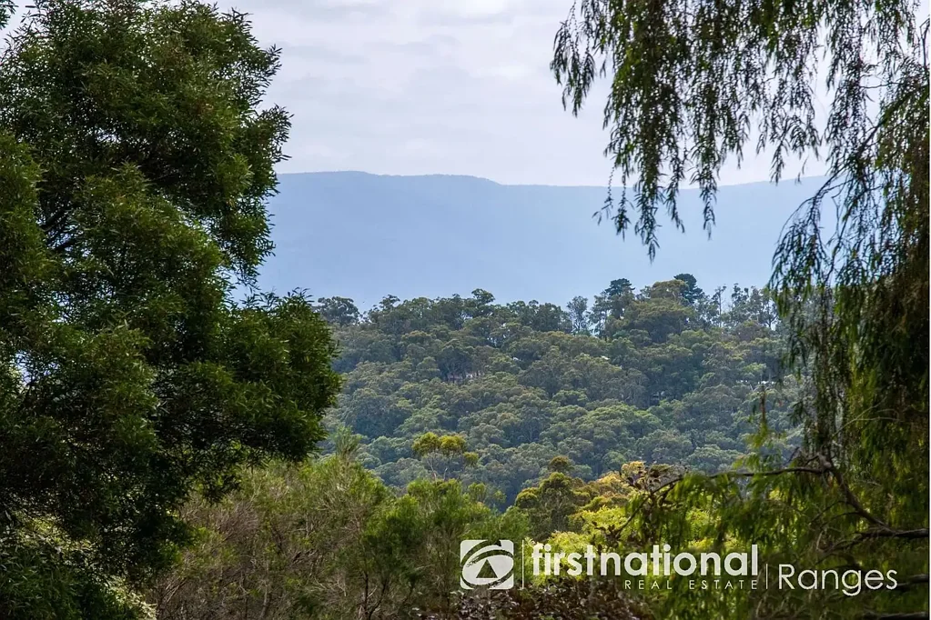 3 Cross Street, Emerald, VIC 3782