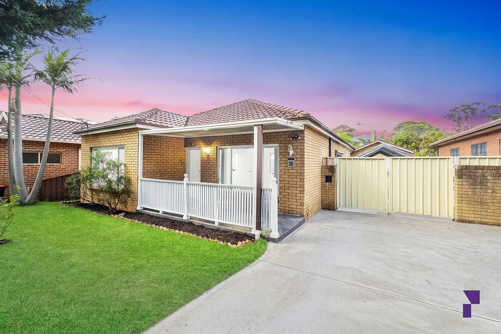Bankstown 3Kwarto Versatile property with Immediate comfort and duplex site potential STCA on 581sqm