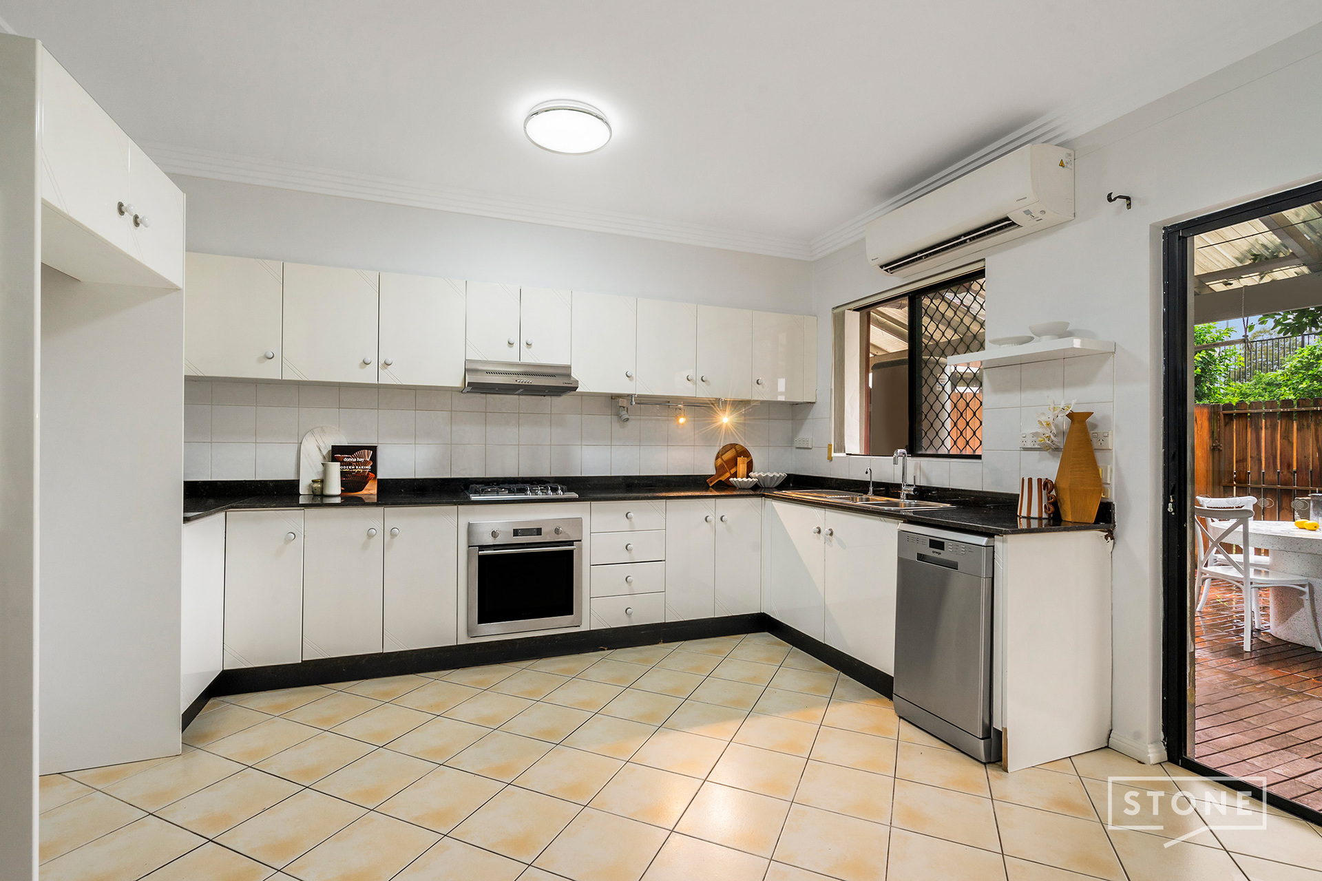 UNIT 6 82 MACARTHUR ST, NORTH PARRAMATTA NSW 2151, 0 침실, 0 욕실, Townhouse