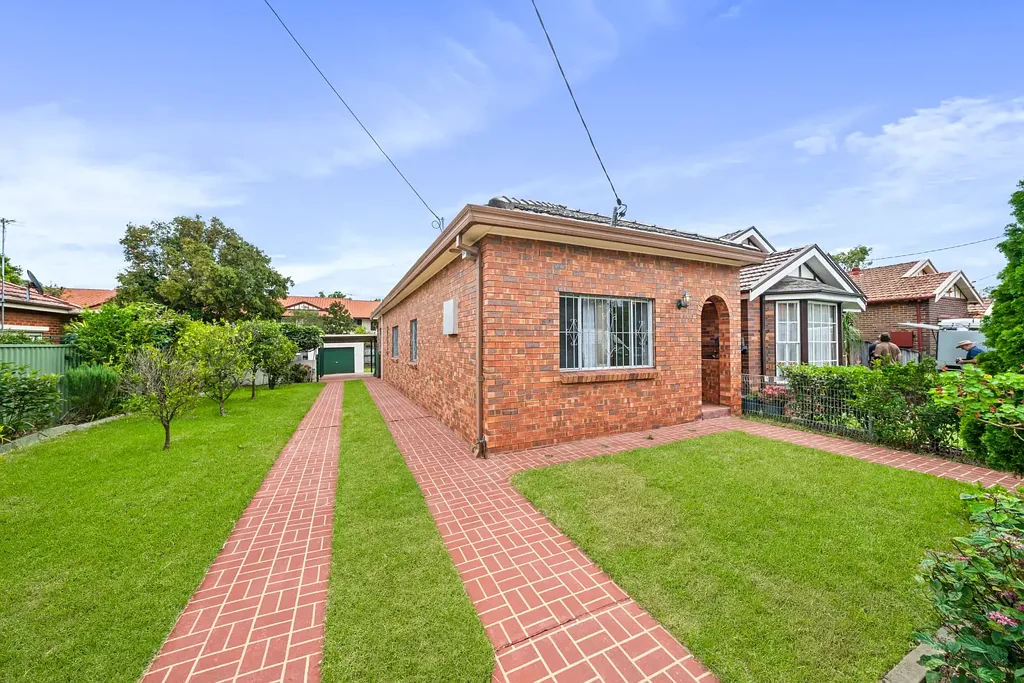 8 Knocklayde Street, Ashfield, NSW 2131