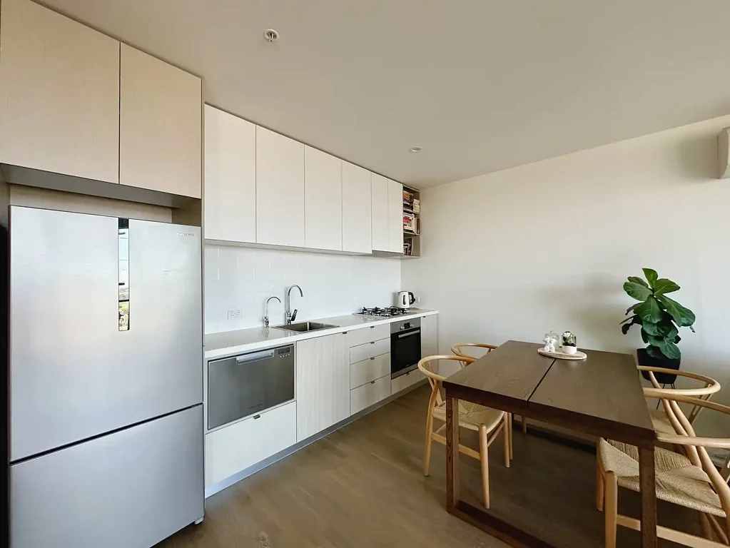 Maribyrnong 1 Bedroom Spacious with stunning sunset views