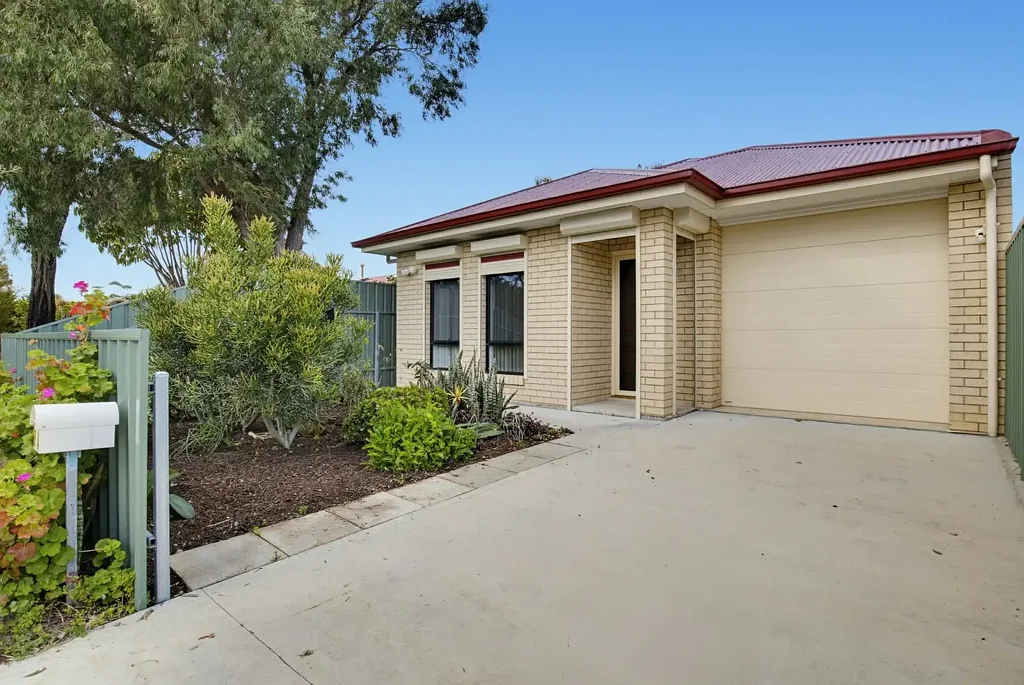 Aldinga Beach 3Moenga Tidy, Modern Villa Living