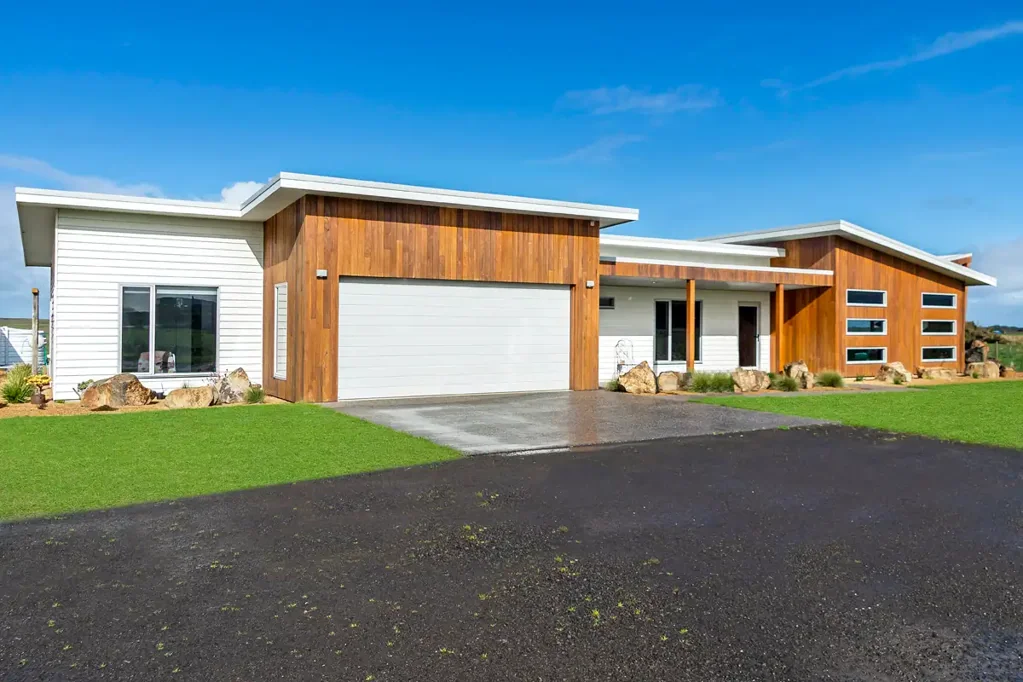 Rosebrook Prestigious modern house on 38 acres