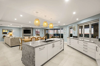 Kusina - 27 Fleetwing Heights, Ocean Reef, WA 6027