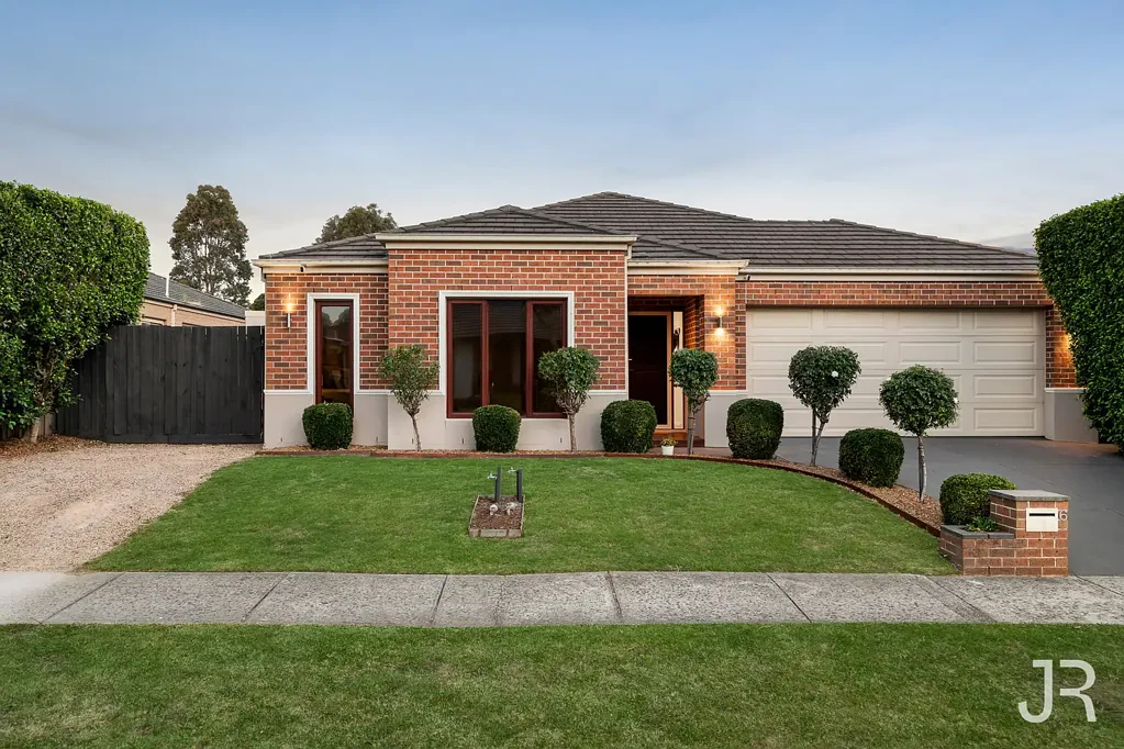 6 Vane Street, Cranbourne East, VIC 3977