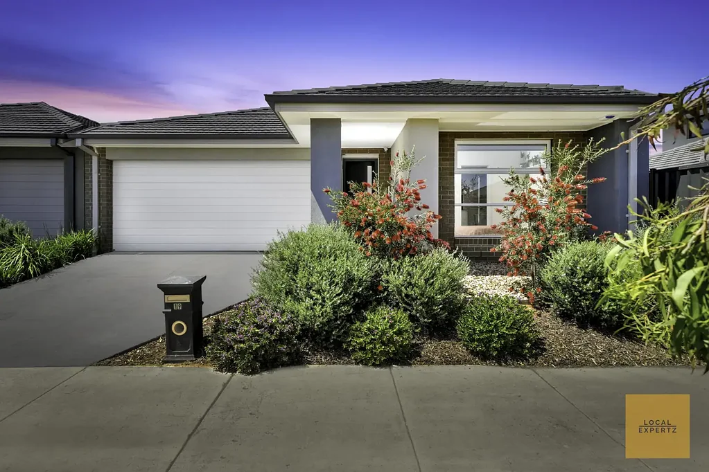 Modern family living in Strathtulloh!!