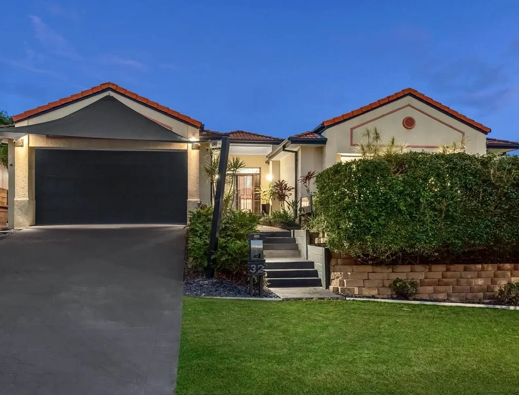 ✨ BE SUN SMART THIS SUMMER –FIVE BEDROOM IDEAL FAMILY HAVEN ✨