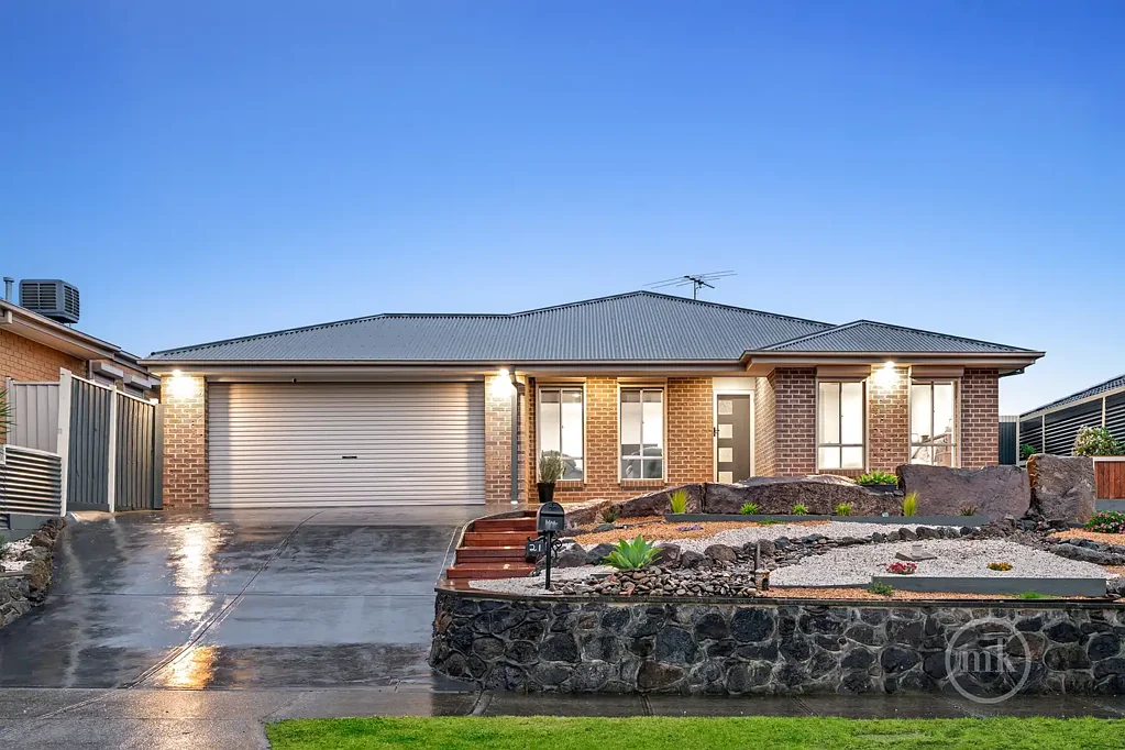 21 Woodridge Crescent, Doreen, VIC 3754