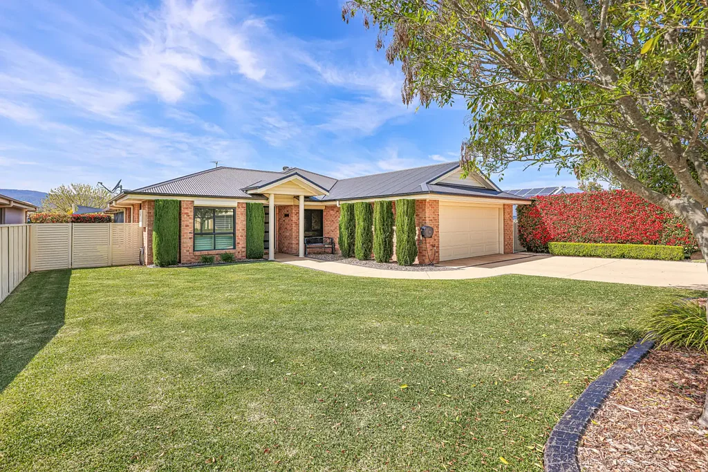 74 Abercairney Terrace, Aberdeen, NSW 2336