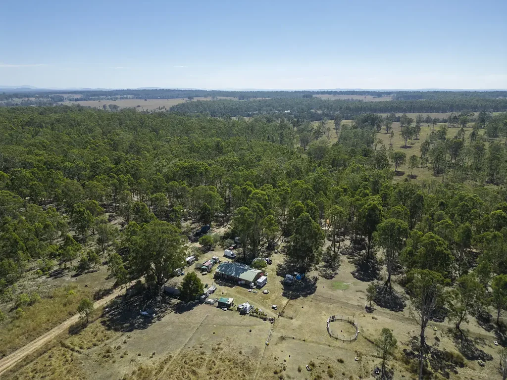 Elland  100 ACRES WITH TWO HOUSES