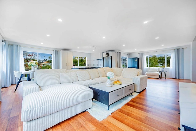 26A Kiteroa Terrace, Rothesay Bay, North Shore City