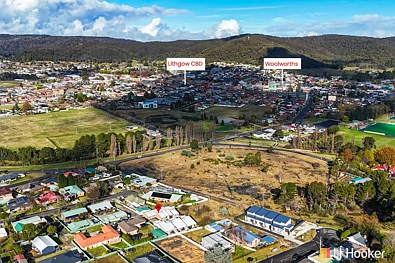 1/10 Wilton Close, Lithgow, NSW 2790, 3 Bedrooms, 2 Bathrooms, House