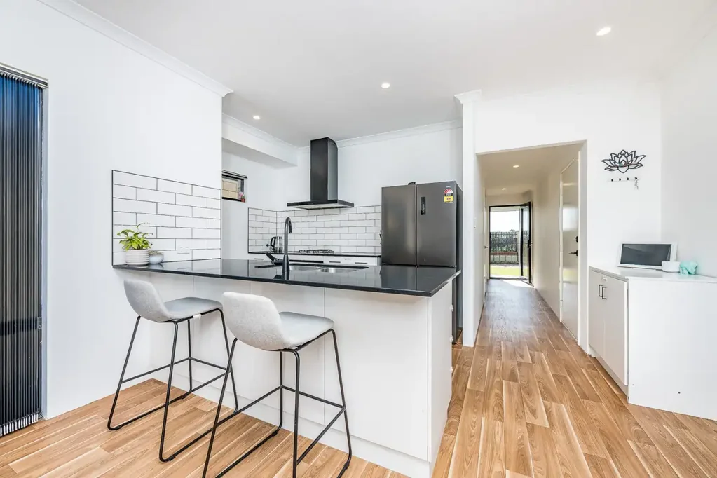 30 Sturrock Close, Hilbert, WA 6112