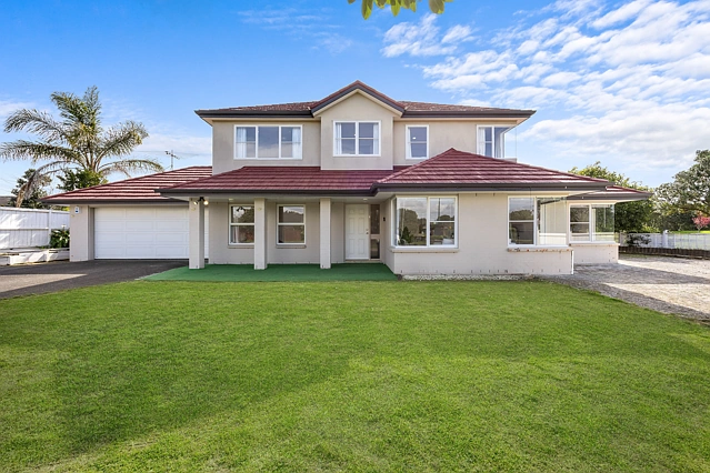 206 Carnoustie Drive, Wattle Downs, Manukau City