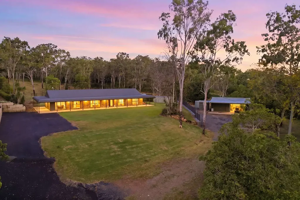 Victoria Plains 4房  Acreage Elegance. Refined Living...