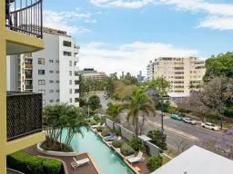 127/8 Land Street, Toowong