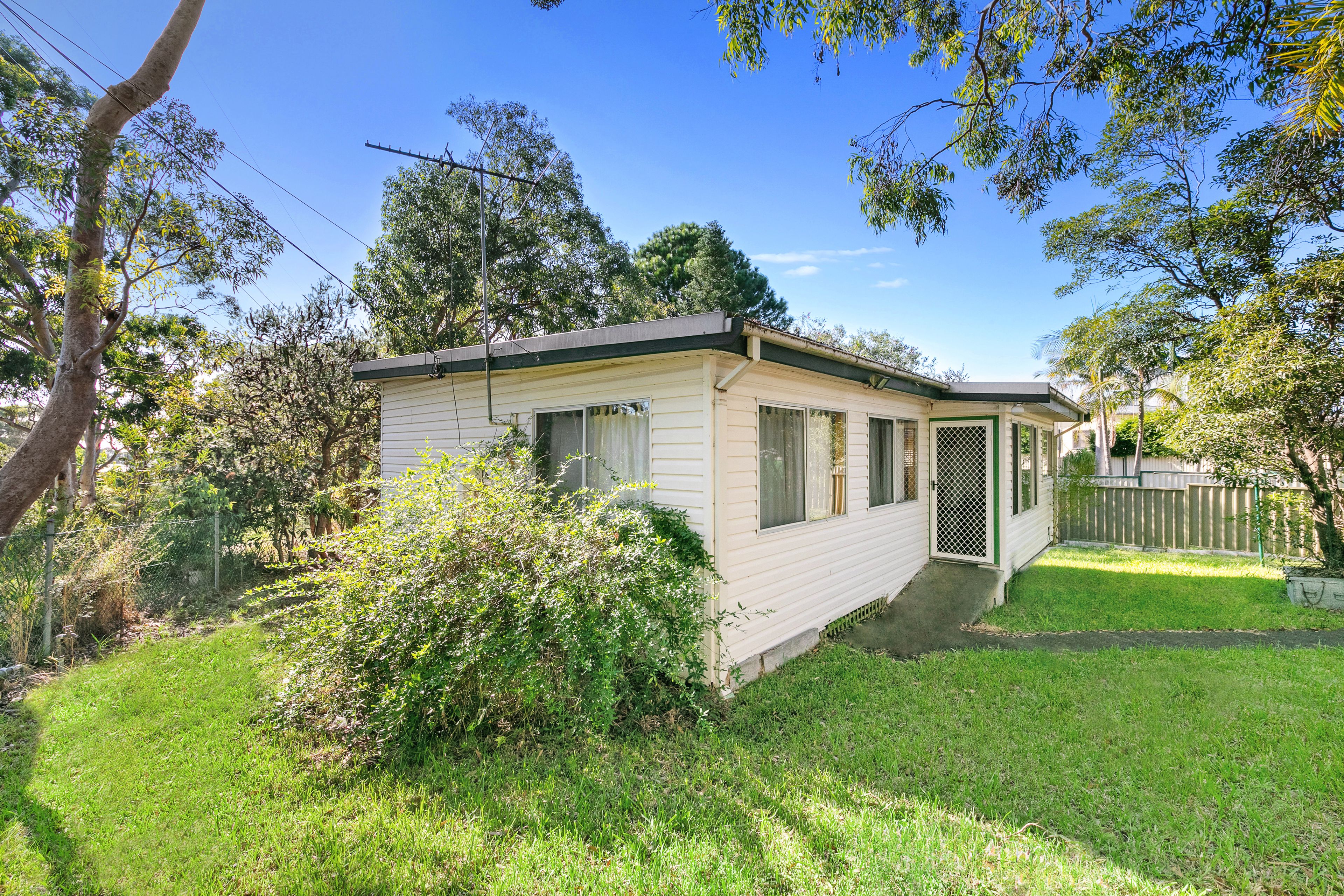 184 MANOA RD, HALEKULANI NSW 2262, 0 habitaciones, 0 baños, House