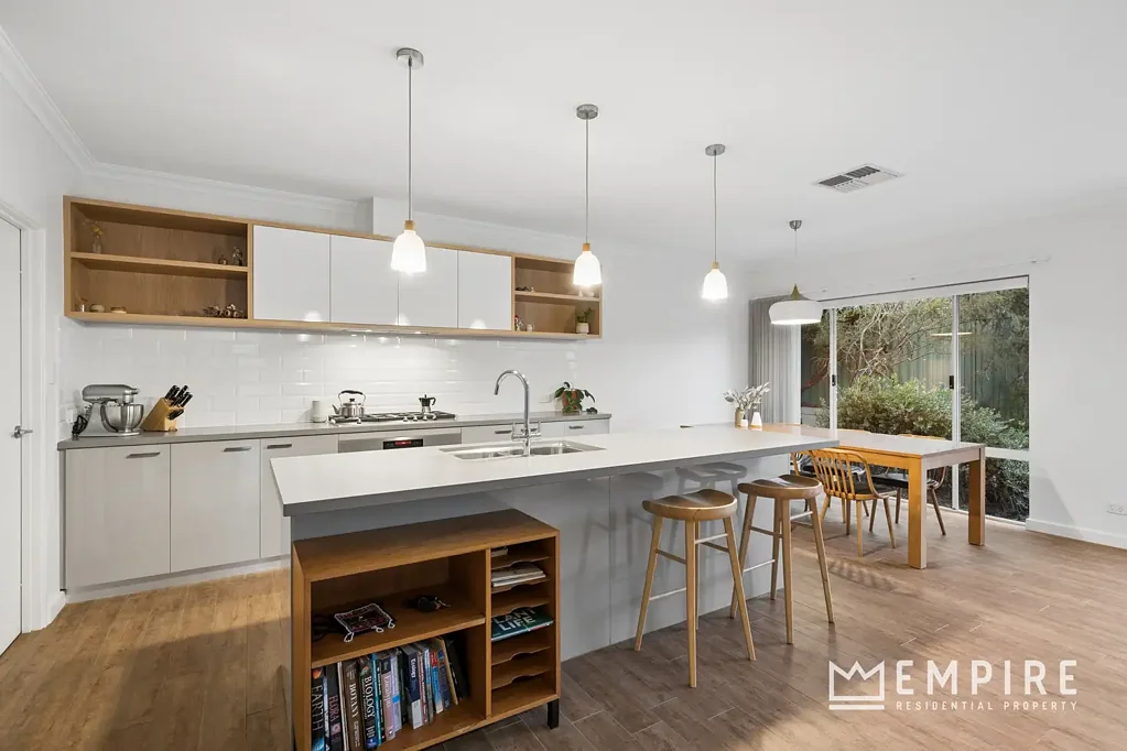 Willagee 4 Slaapkamer Private, Spacious & Effortlessly Convenient