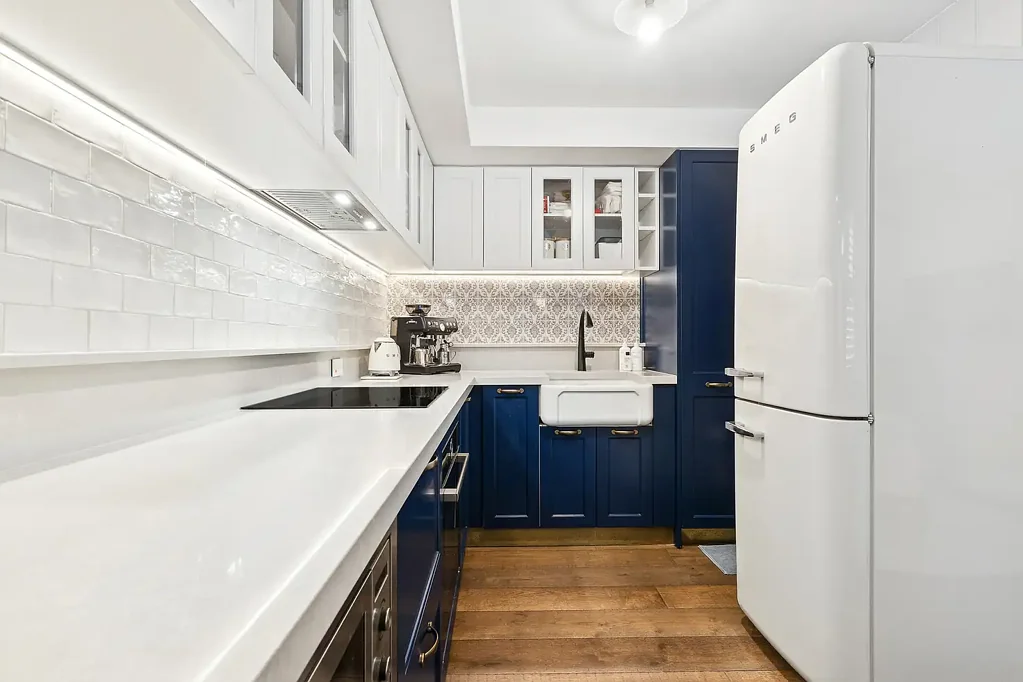 Easy Urban Living Minutes from Petersham Station