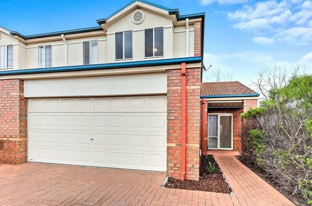 3 Bedroom Townhouse with Comfort!