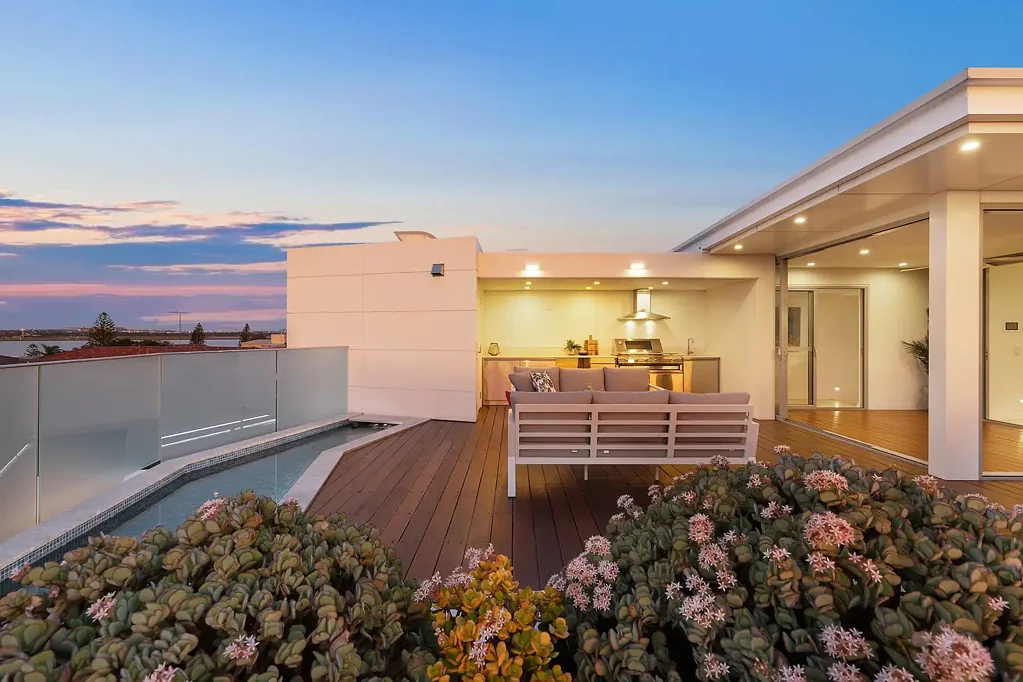 Brighton-Le-Sands 3chambre Luxurious dual level penthouse with panoramic views