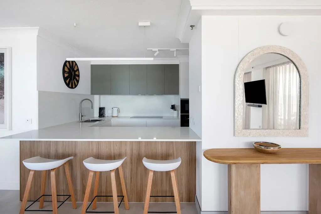 18C/30 Laycock Street, Surfers Paradise, QLD 4217