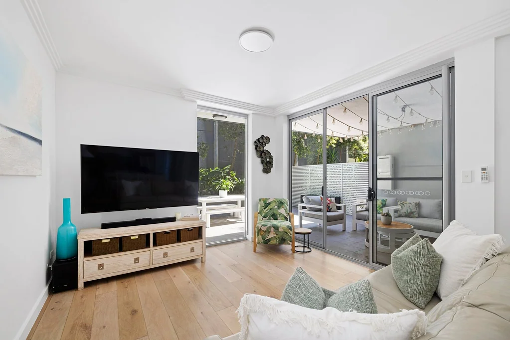 Manly Vale 2房 带明亮超大娱乐露台的现代公寓 Modern apartment with bright oversized entertaining terrace