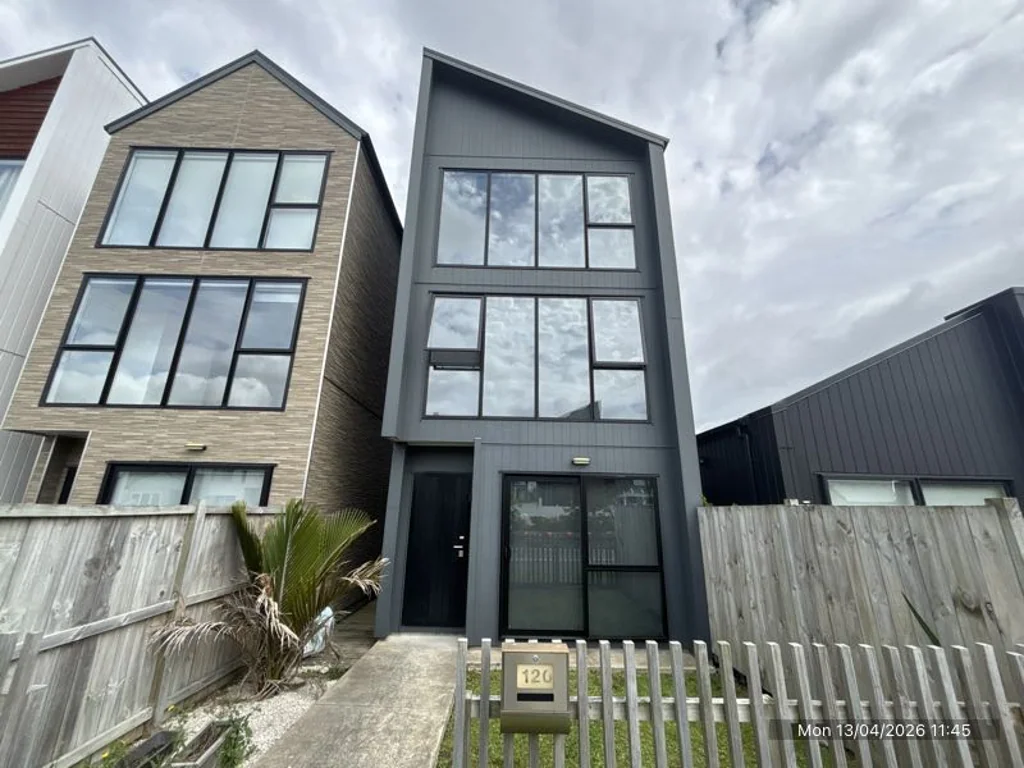 4 Bedrooms, 2.5 Bathrooms, Garage - Westgate