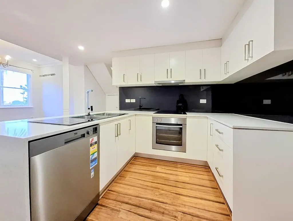 Stylish Loft Style Apartment in Prime Paddington Location
