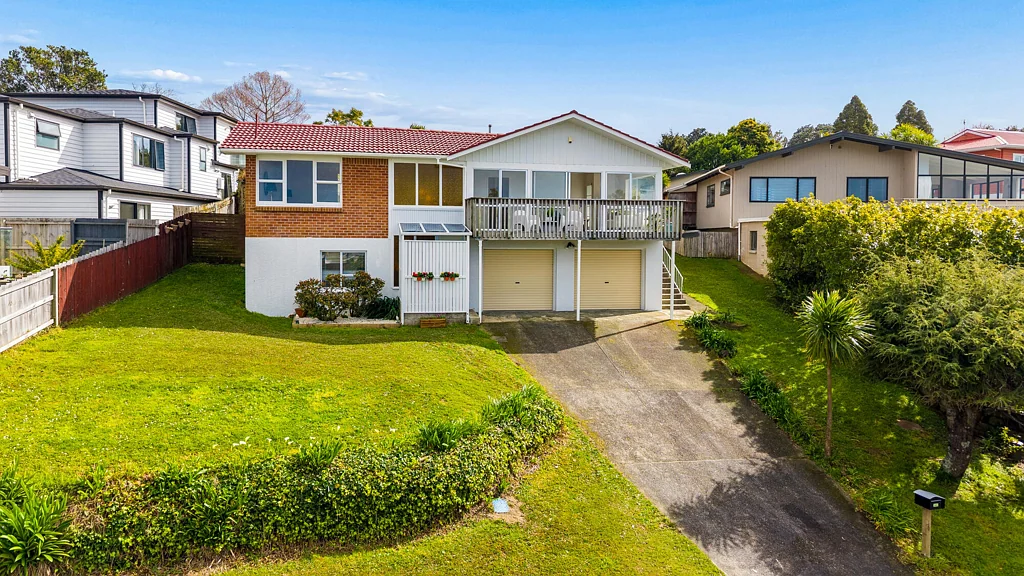 Torbay 4ਬੈੱਡਰੂਮ Greatly renovated family living with views