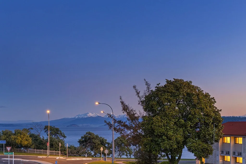 Taupo 3房  Lakefront Convenience – Lock, Leave and Enjoy