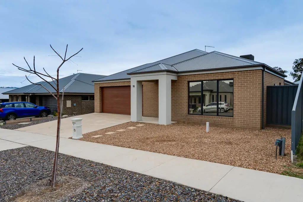 16 Hillford Circuit, Thurgoona, NSW 2640