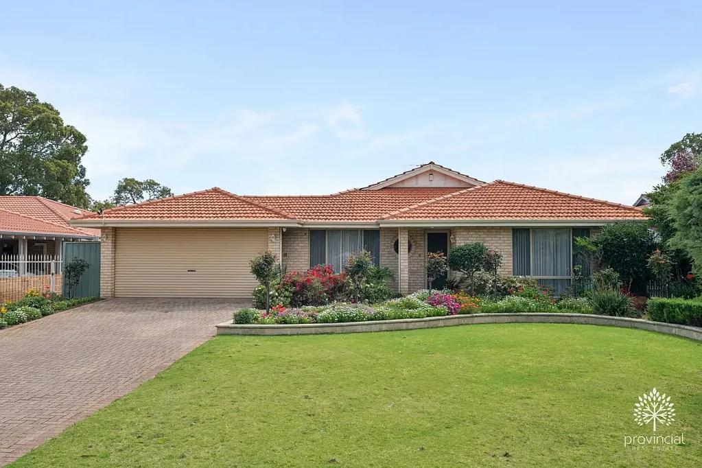 Lesmurdie 4બેડરૂમ A Family Haven with Future Granny Flat Space, Flexibility & Serious Workshop Appeal