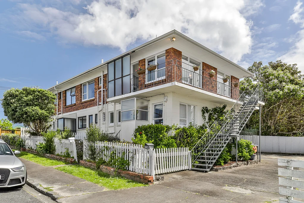 4/49 Western Springs Road, Morningside, Auckland City, Auckland